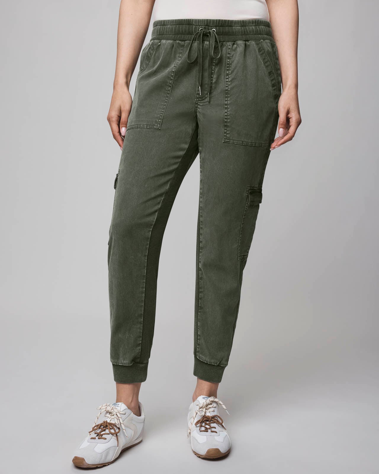 Jaclyn Jogger color Green Spruce