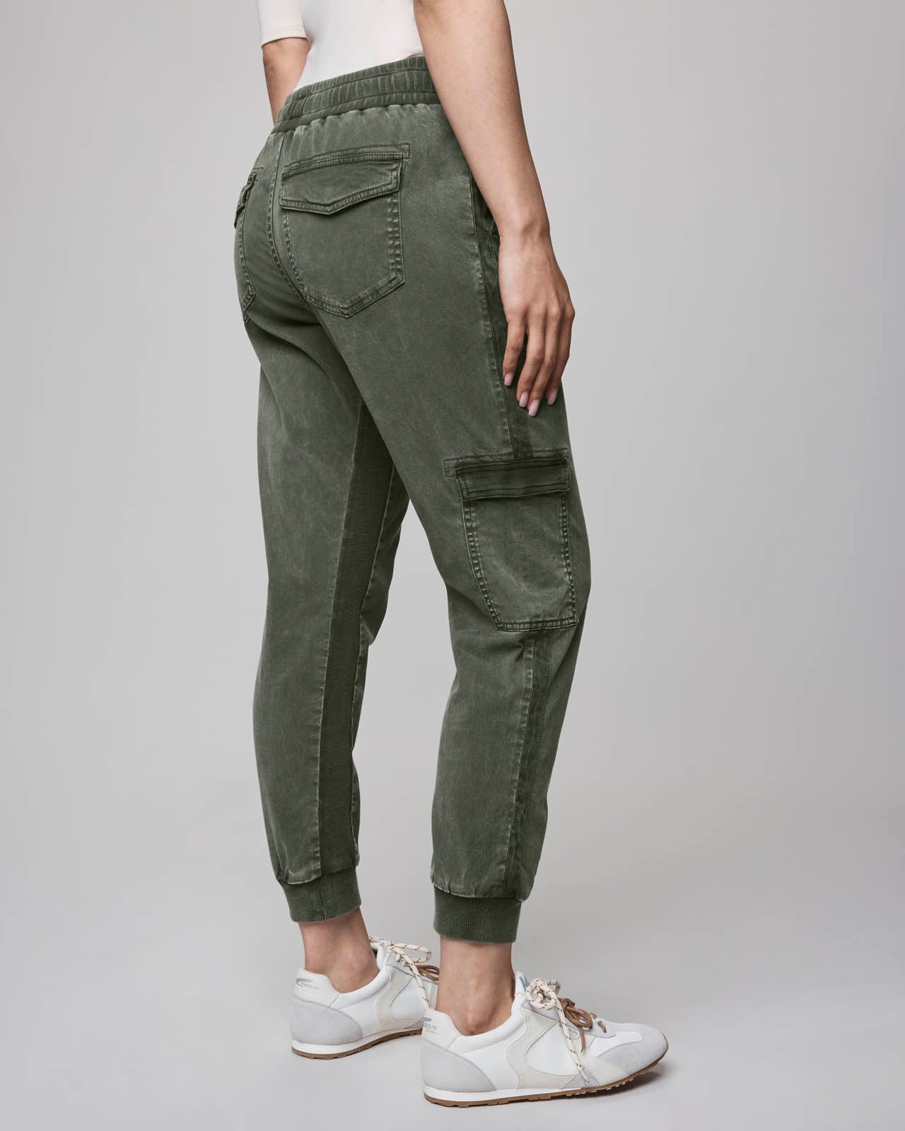 Jaclyn Jogger color Green Spruce