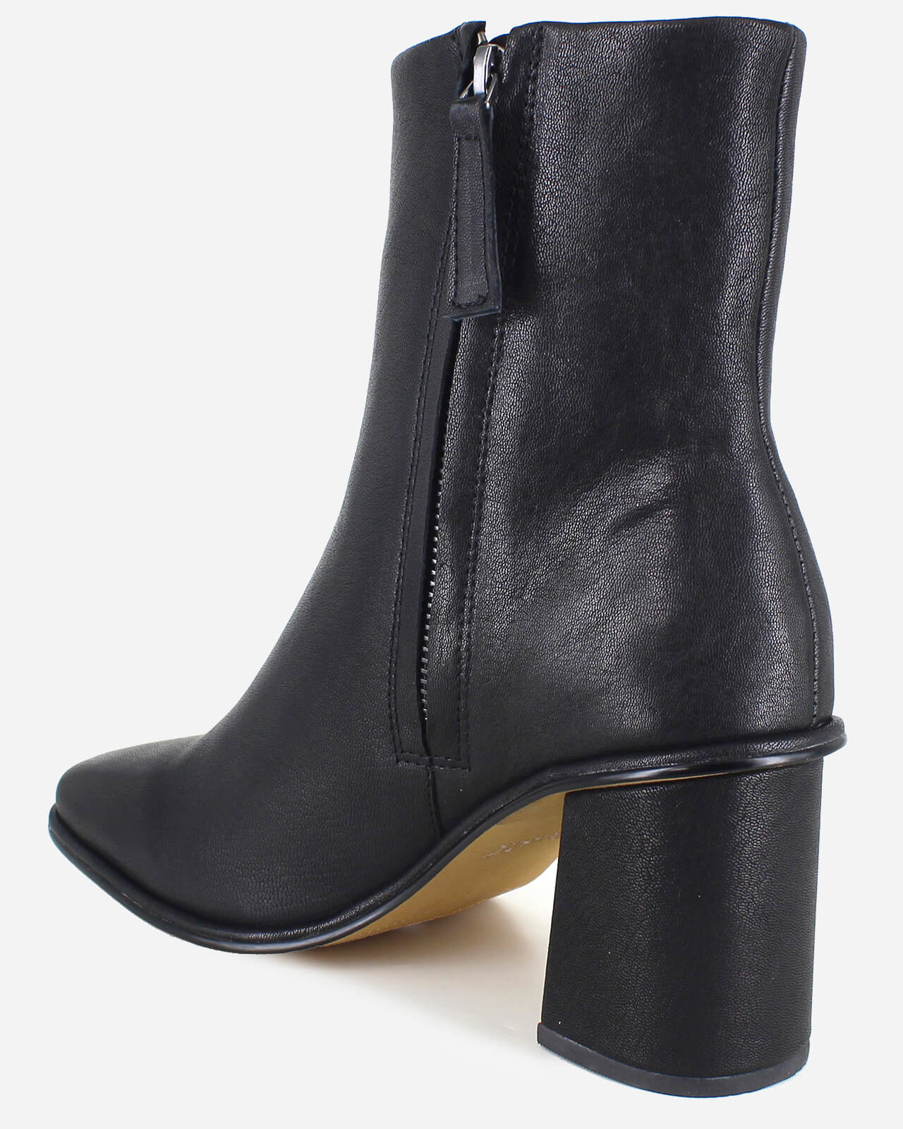 Vale Boot in Black color Black