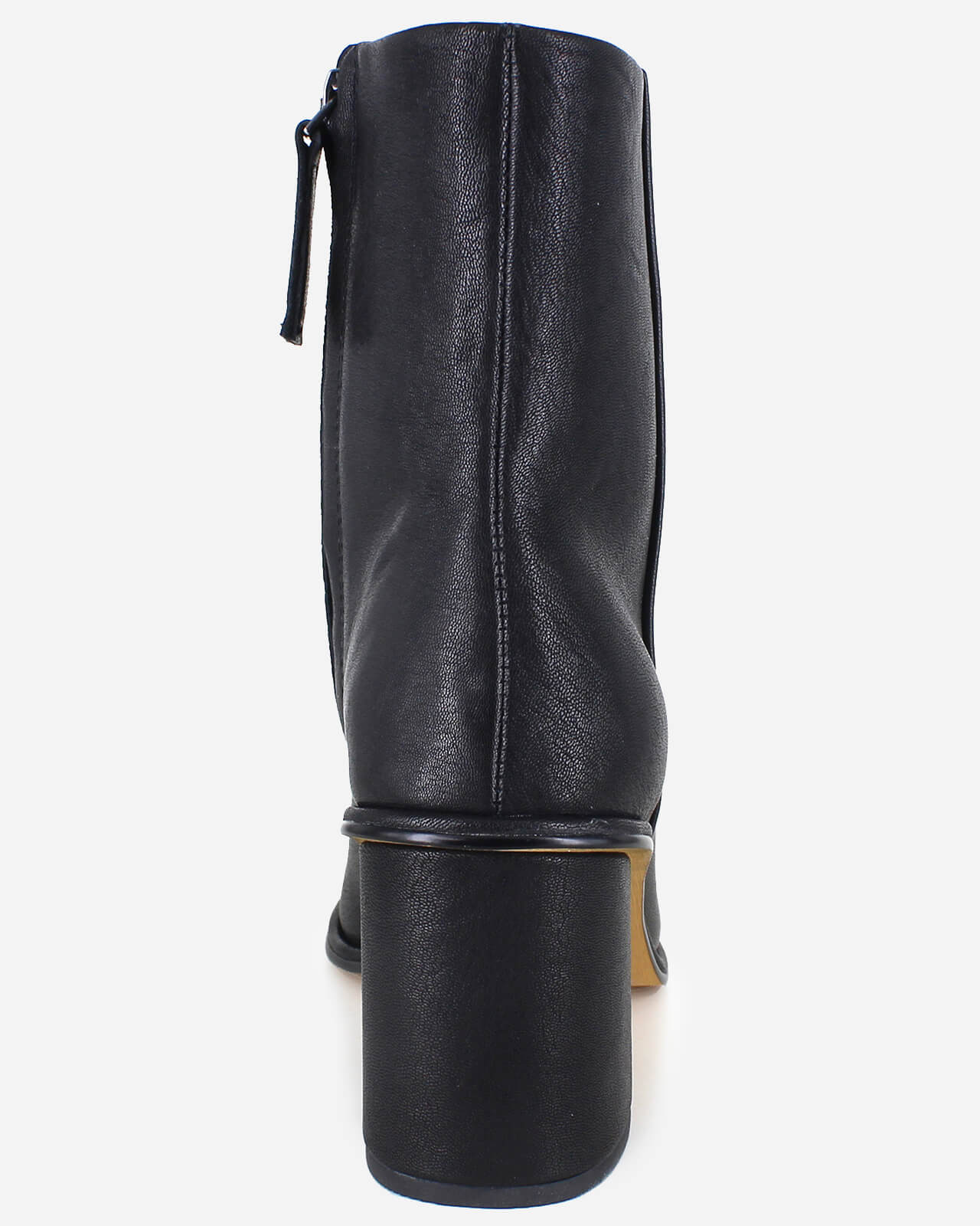 Vale Boot in Black color Black