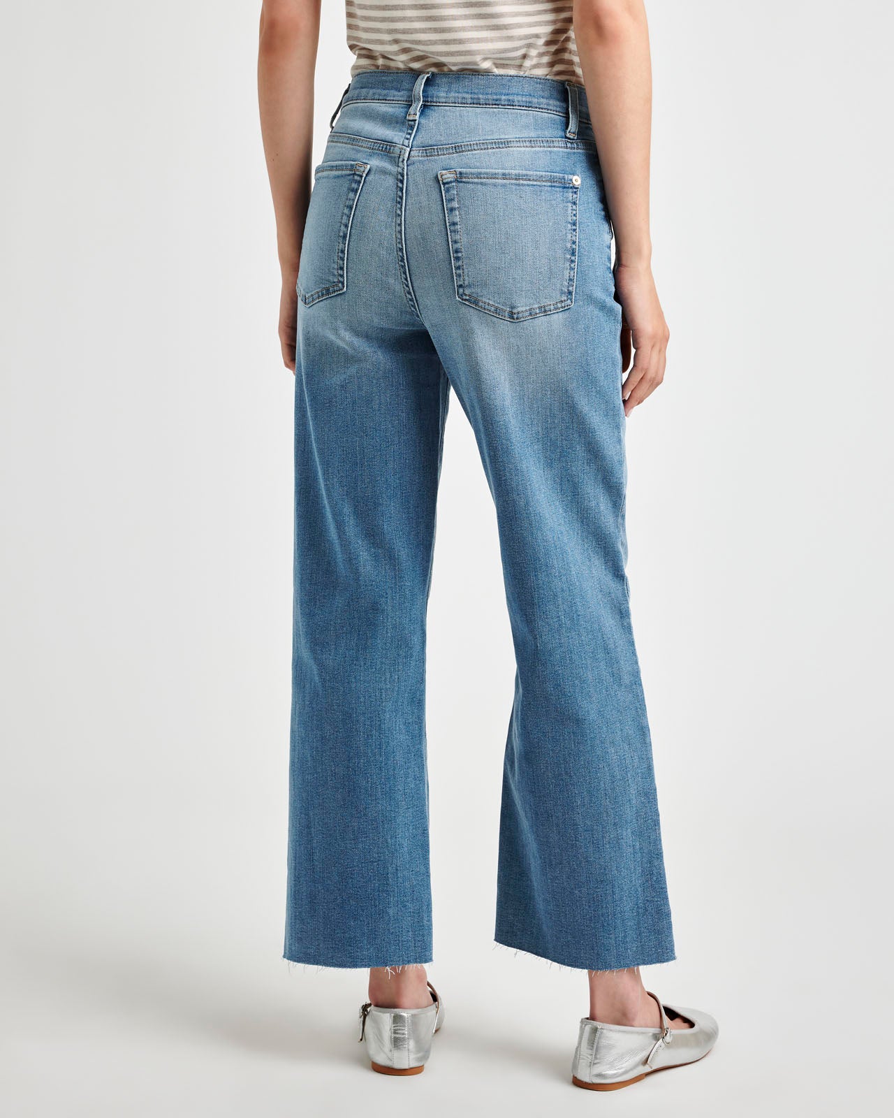 L'Appartement◆cropped wide denim◆26 FA24AUG_R600C49SE_SP_ARW_5.jpg