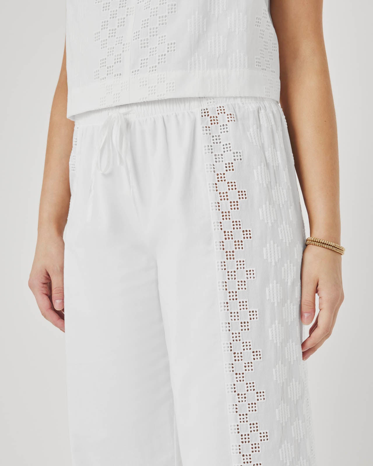 Kenzie Eyelet Pant | Splendid